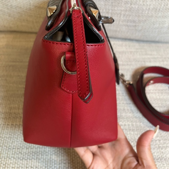 Fendi By The Way Shoulder Bag - Picture 7 of 16